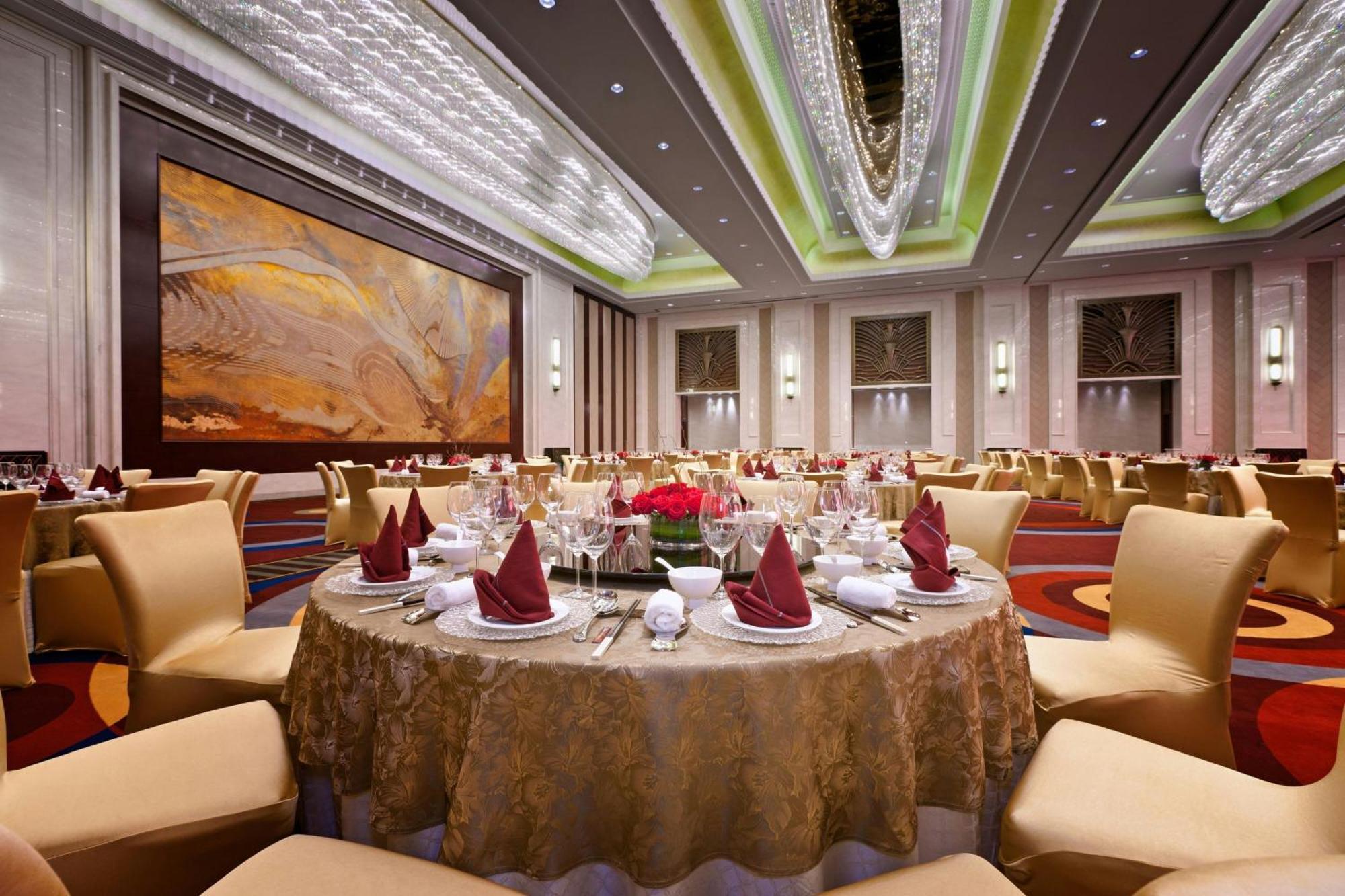 Sheraton Changzhou Wujin Hotel Exterior photo