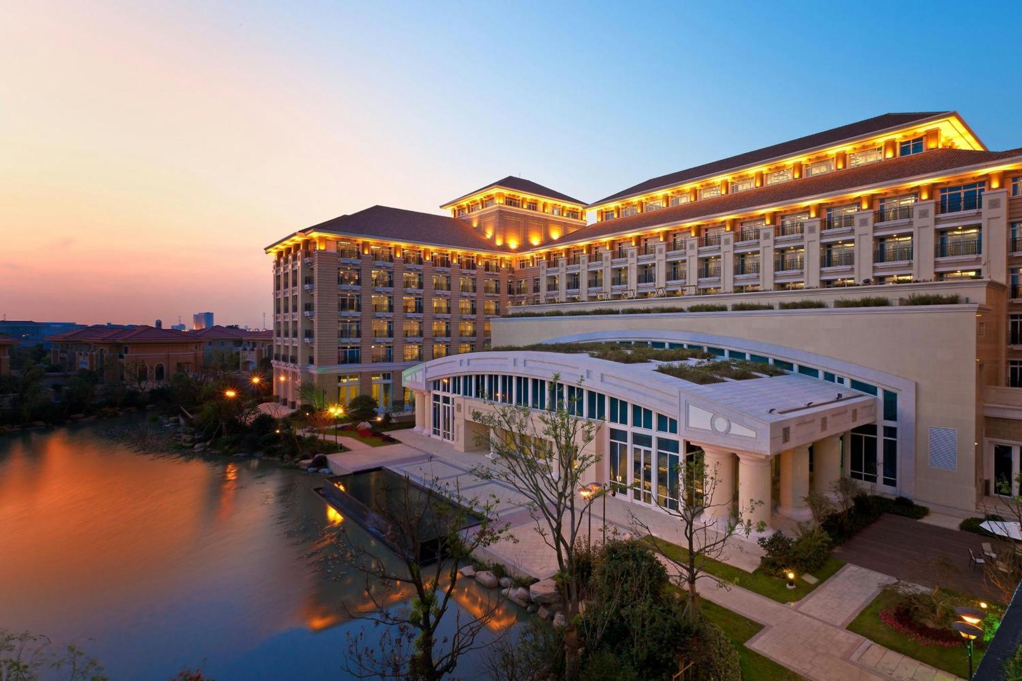 Sheraton Changzhou Wujin Hotel Exterior photo